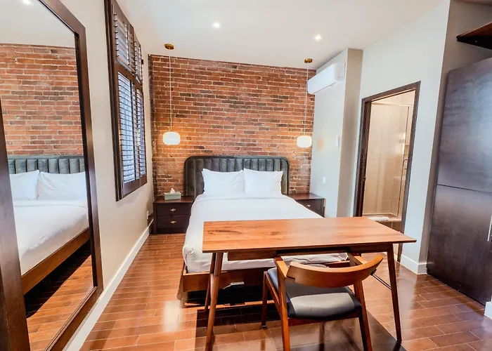 Self Check-In Boutique Hotel - Quartier Latin - Room 202 Montreal