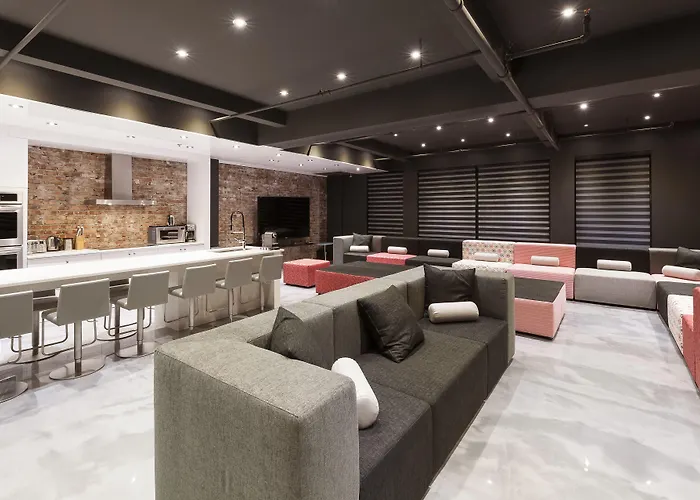 Holland Hotel By Simplissimmo Montreal